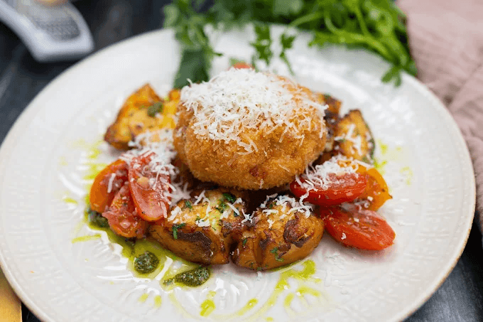 Kulisty kotlet de volaille z pomidorkami balsamico i Grana Padano